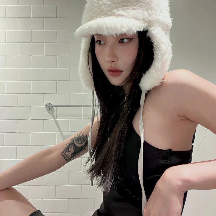 闪婚错嫁搬砖老公是总裁