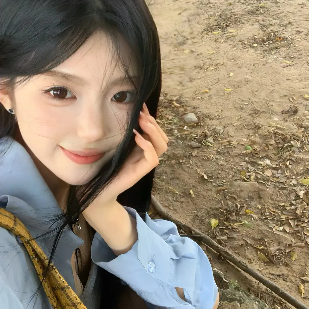 不再托腮遐思